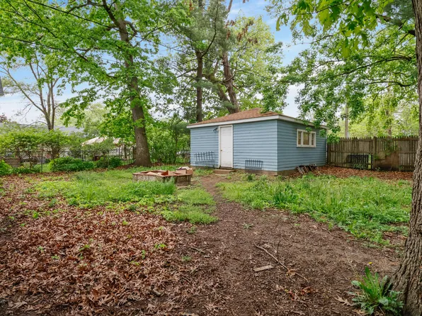 920 E 28th Ave, Lake Station, IN 46405