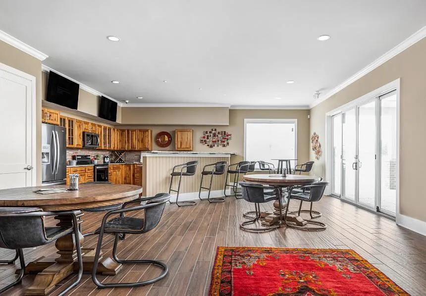 Bonterra Apartments — Photo 2