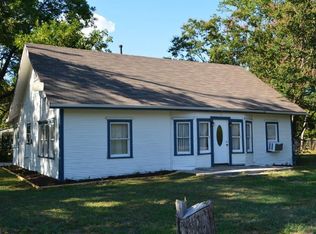 401 NE 1st St, Kerens, TX 75144