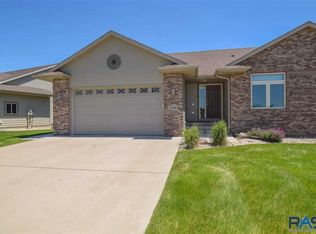5408 S Durham Ave, Sioux Falls, SD 57108