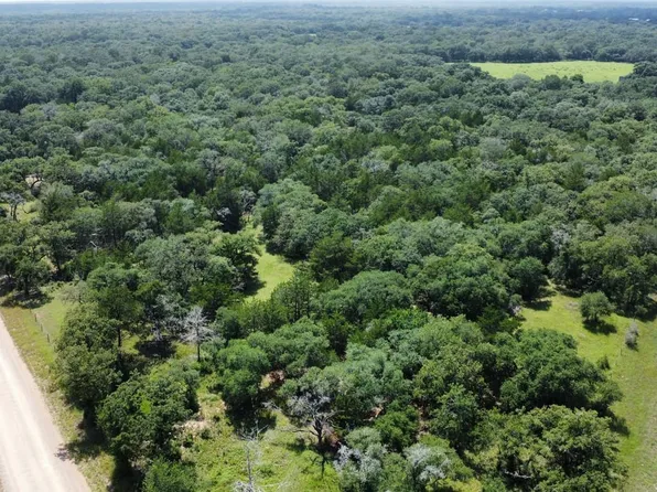 12952 Farm To Market Rd #530, Hallettsville, TX 77964