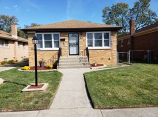 385 Luella Ave, Calumet City, IL 60409
