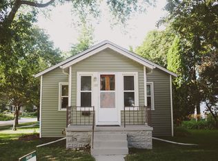 150 W Newhall Ave, Waukesha, WI 53186