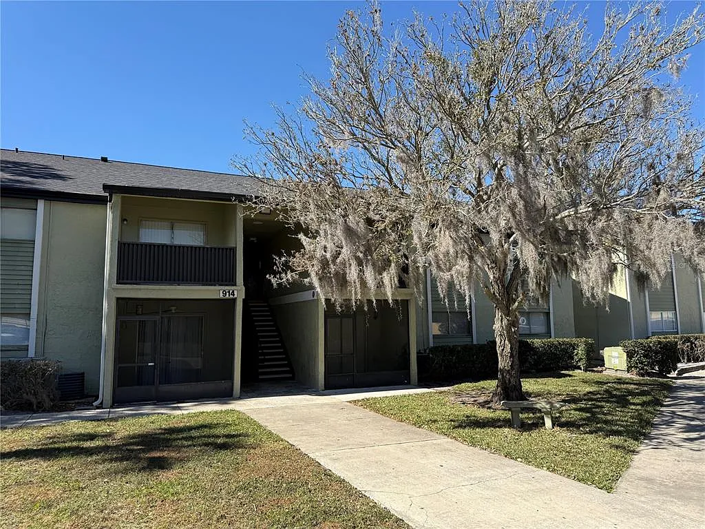 Building Photo - 914 Lake Destiny Rd #F