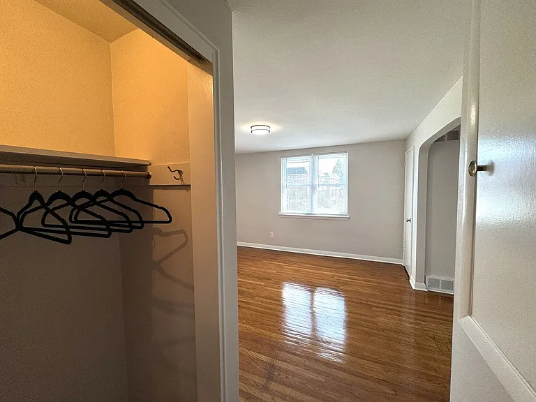 Gorgeous Renovated Private Home in Drexel Hill, PA — Photo 20