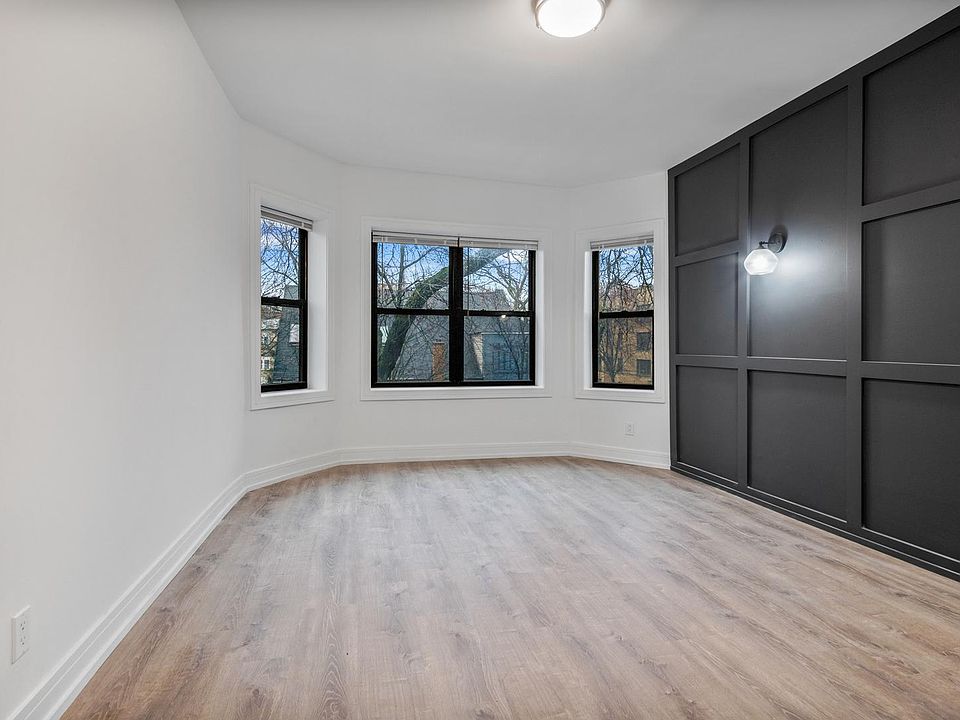 1st image of 1906 N Whipple St #3
