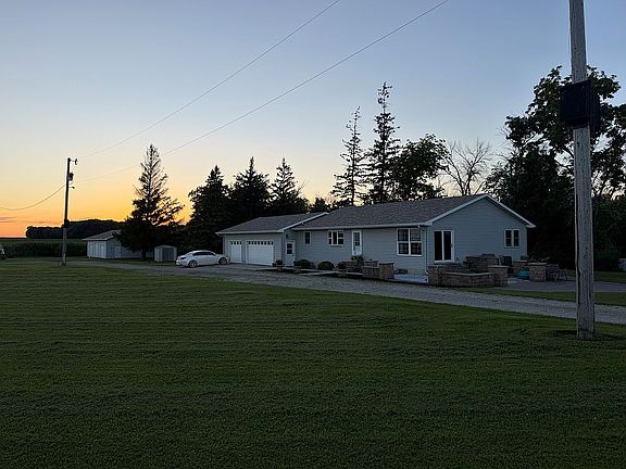 2nd image of 1573 Foothill Ave