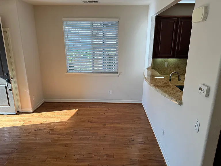 10410 Duxbury Ln #6 — Photo 13