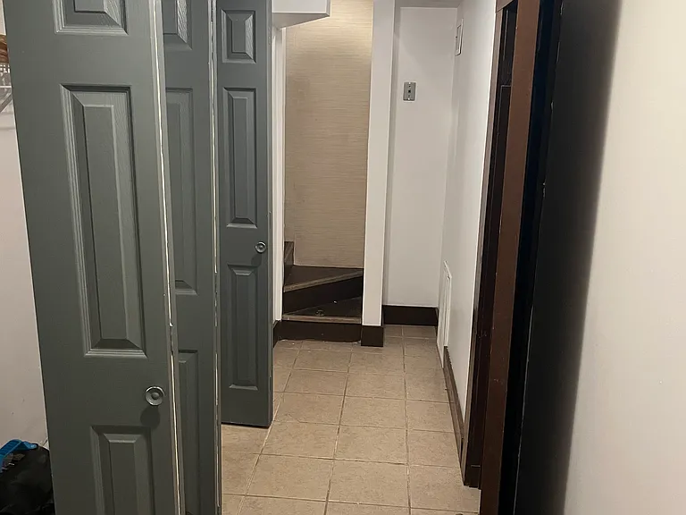 319 Garrard St #1 — Photo 8
