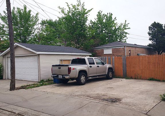 4th image of 1415 Harlem Ave