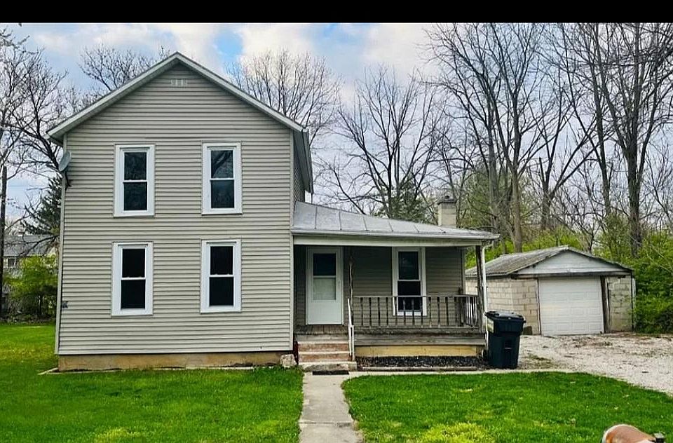1st image of 1812 River St