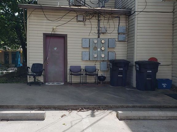 3rd image of 212 E Highland St APT 3