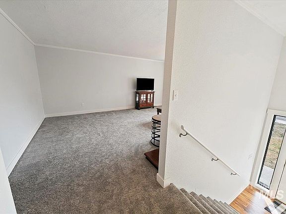 5th image of 8066 W Hummel Dr