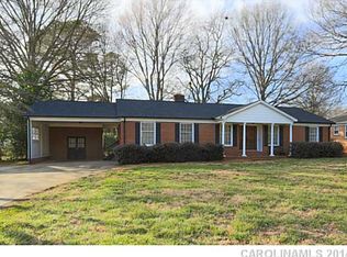4718 Craigwood Dr, Charlotte, NC 28215