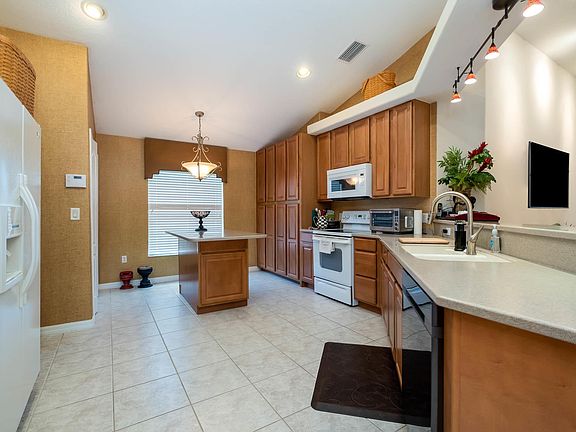 5th image of 6908 McGrady Dr