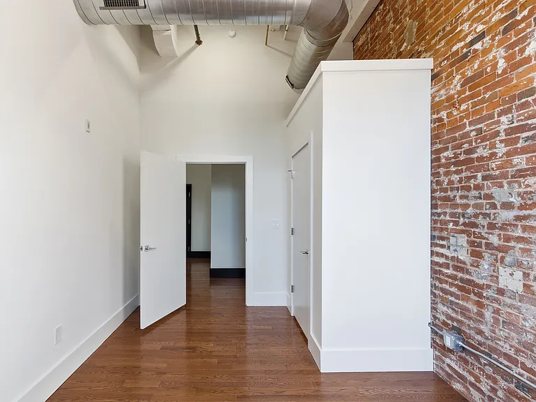 1801 N Howard St #205 — Photo 11