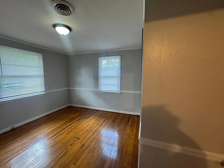 1143 Lakewood Dr — Photo 15