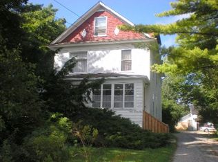 824 Chestnut St, Deerfield, IL 60015