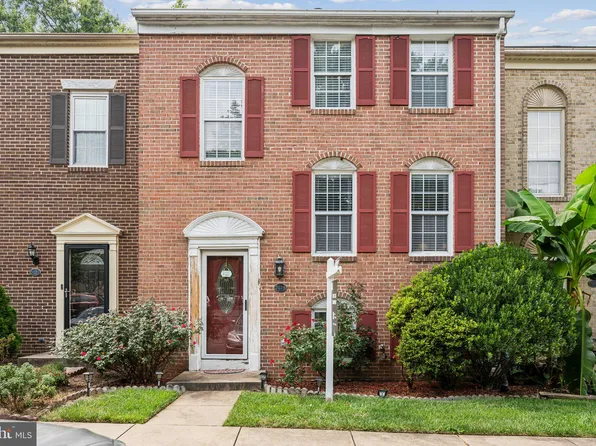 7029 Braddock Mews Pl, Springfield, VA 22151