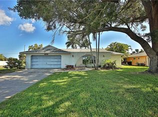 1305 SE 36th St, Cape Coral, FL 33904