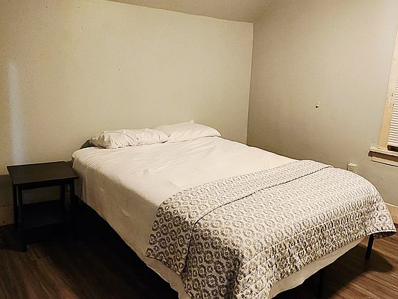 4th image of 66 Riverside Dr #2