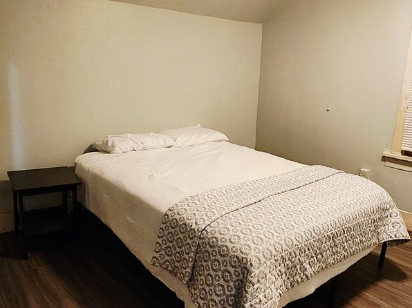 66 Riverside Dr #2
