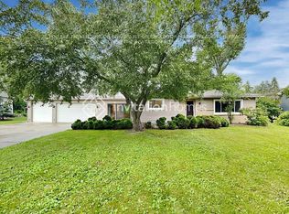 302 Zinnia Ln N, Plymouth, MN 55441