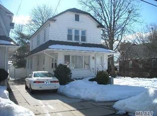 62 W Euclid St, Valley Stream, NY 11580