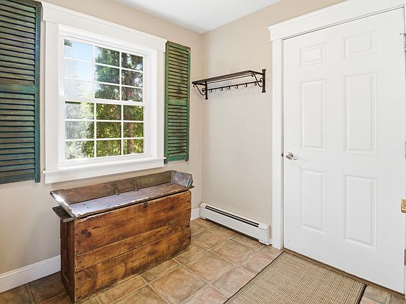 5th image of 85 Highland Avenue