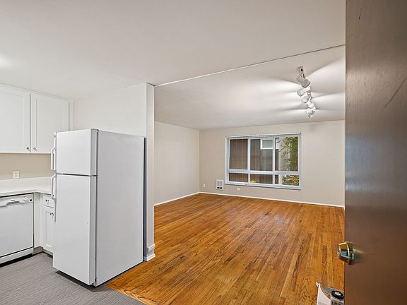 5th image of 5247 15th Ave NE #17522912
