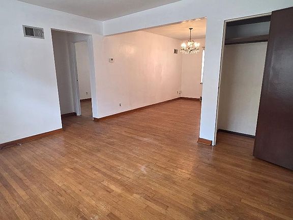 5th image of 5816 Sunshine Dr #1N
