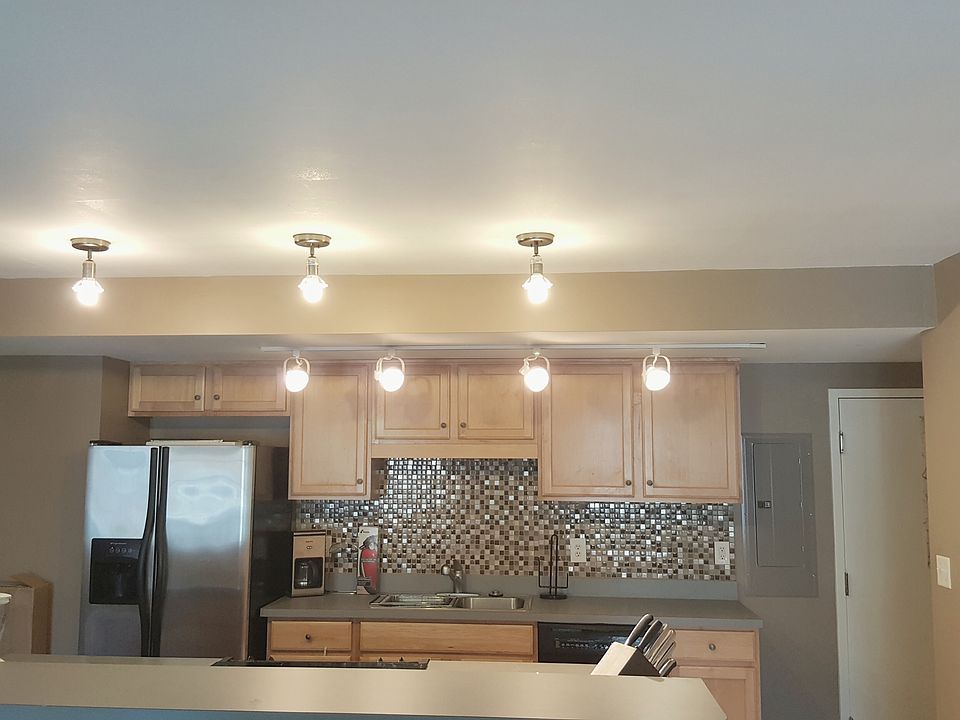 1st image of 655 Superior Ave APT 203