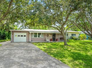 1008 Danny Dr, Sarasota, FL 34243
