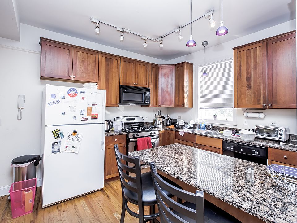 1st image of 2237 W Armitage Ave APT Ch