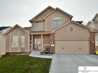 17321 Pierce Cir, Omaha, NE 68130