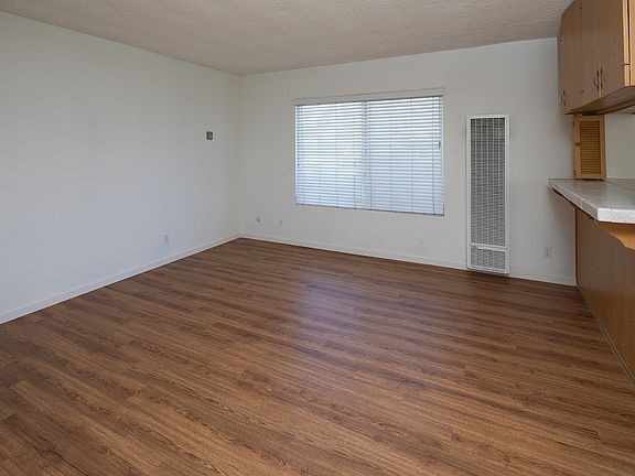 4th image of 3710 Yosemite St APT 1