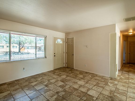 5th image of 3005 Edgecliff Dr