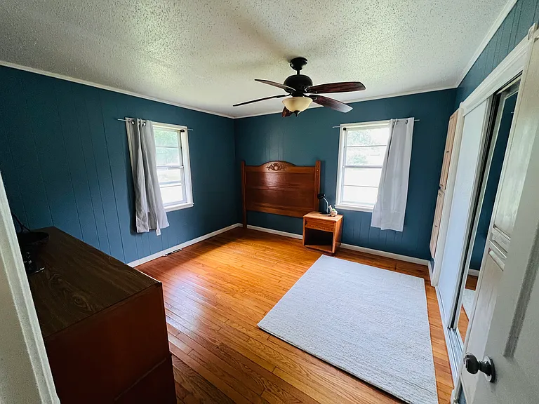 502 Meadowmere St — Photo 5