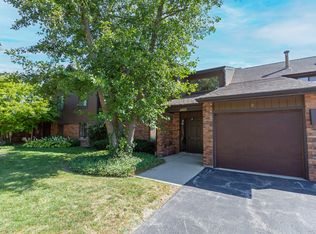 1405 Creekside Ct #B, Elgin, IL 60123