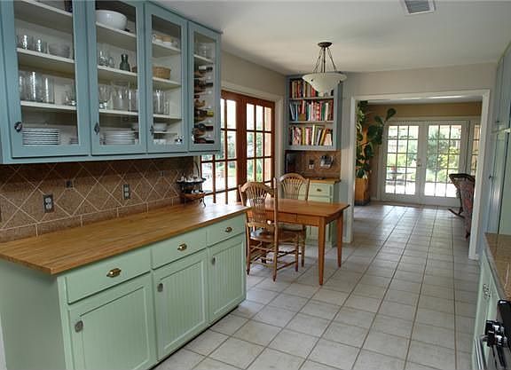 2nd image of 4306 Silverwood Dr
