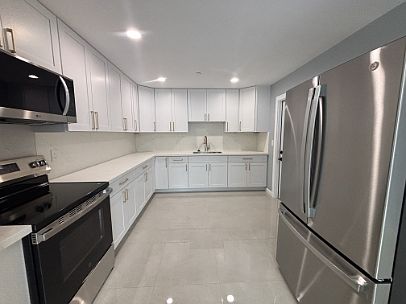 1st image of 4032 Hoku Ave