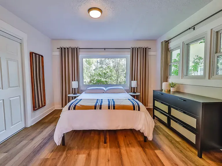 420 E 3rd Ave — Photo 7
