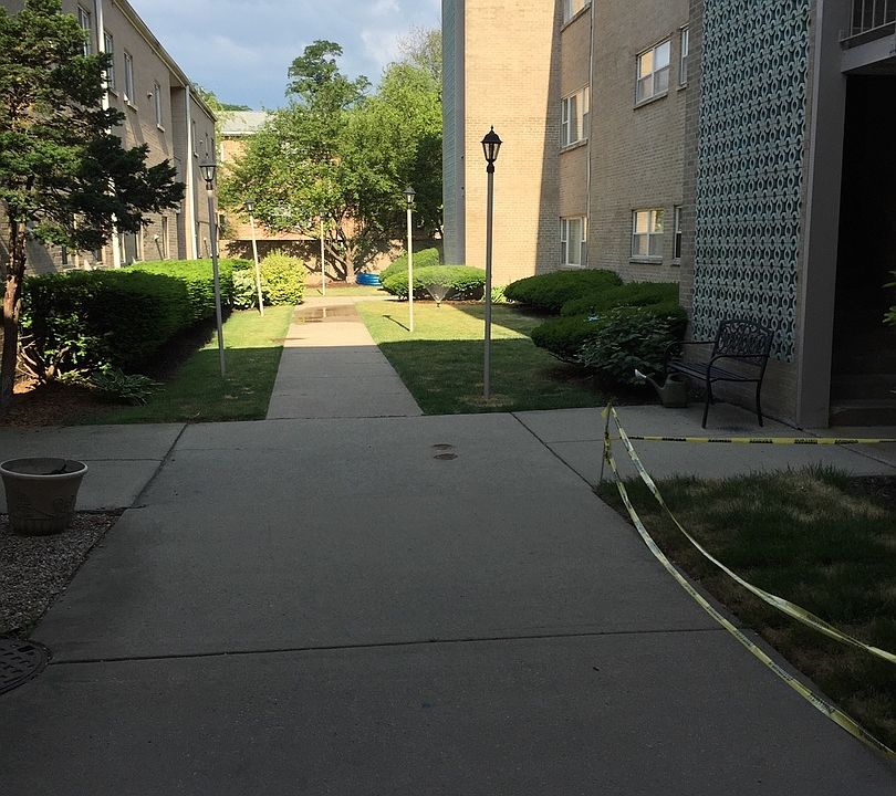 1st image of 11050 S Artesian Ave #Ave1b