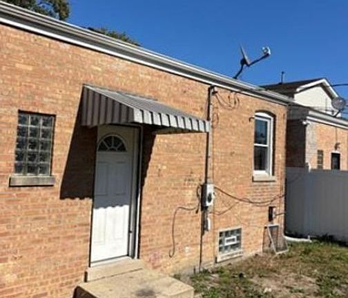 4th image of 3553 W 77th St