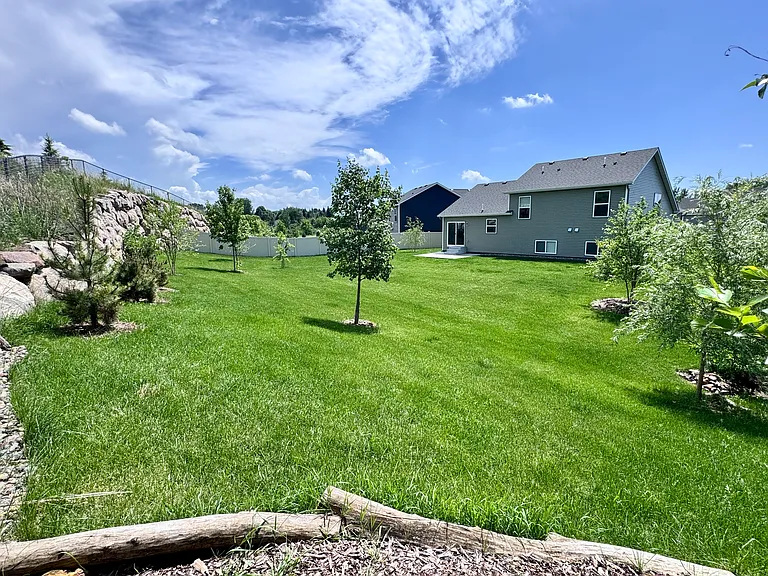 1114 Meadow Ln — Photo 20