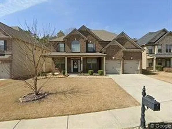 3553 Woodshade Dr, Loganville, GA 30052