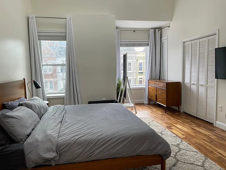 40 Q St NE #A — Photo 10