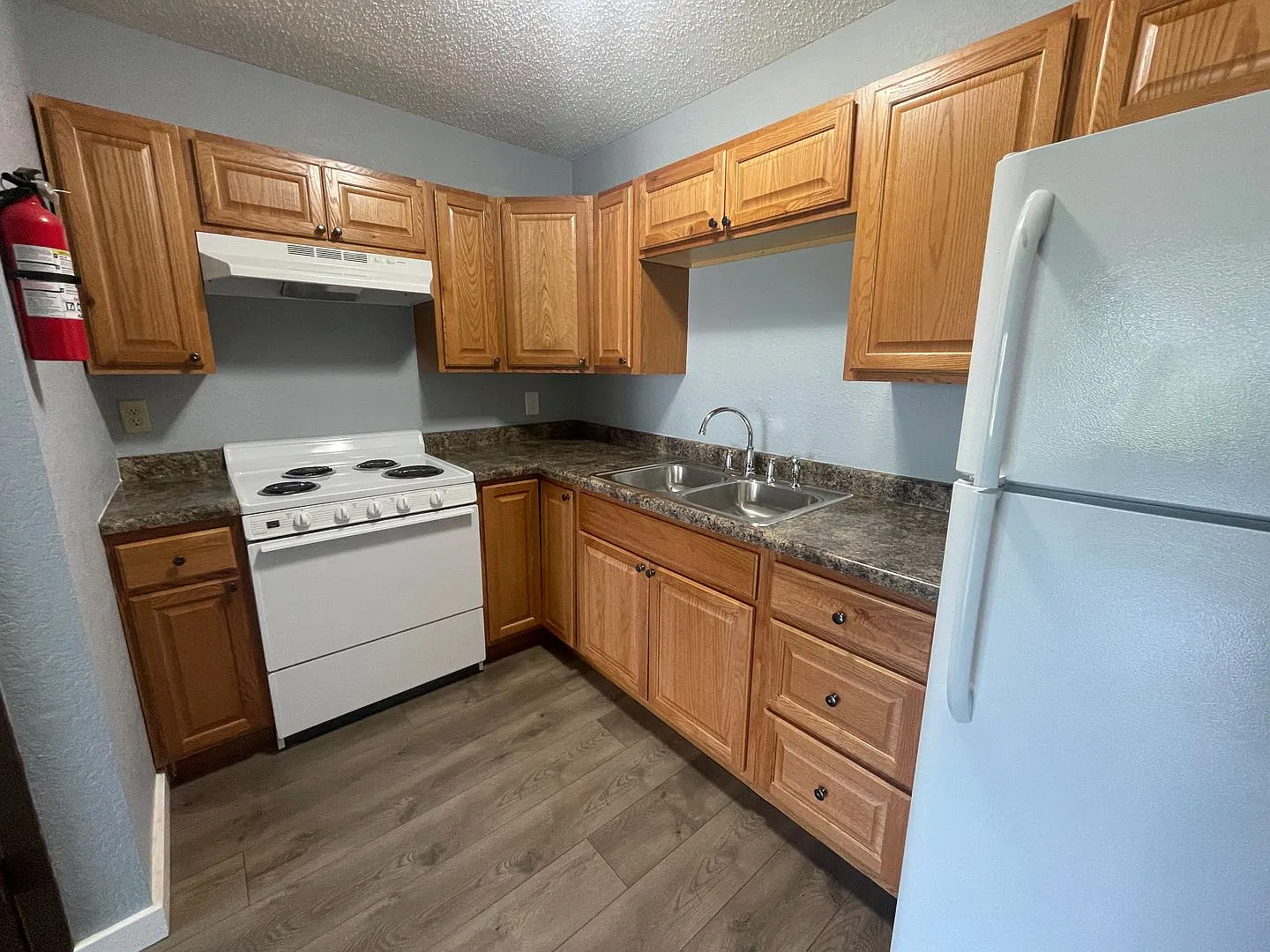 210 W Center St — Photo 2