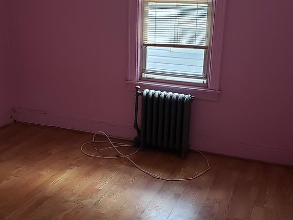 4th image of 1129 Underhill Ave #2