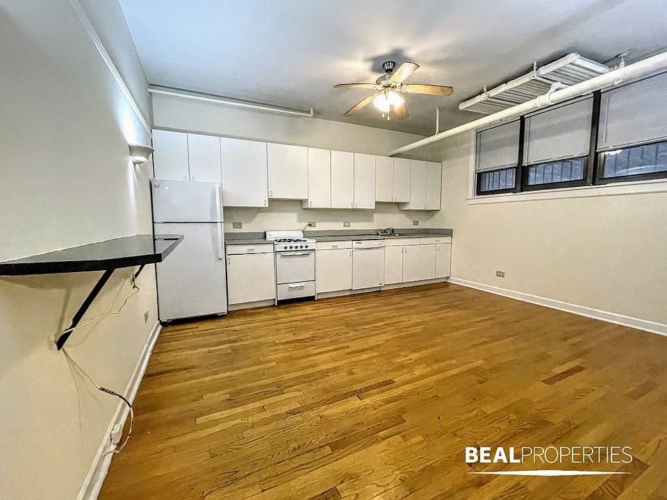 1st image of 816 W Waveland Ave APT 31